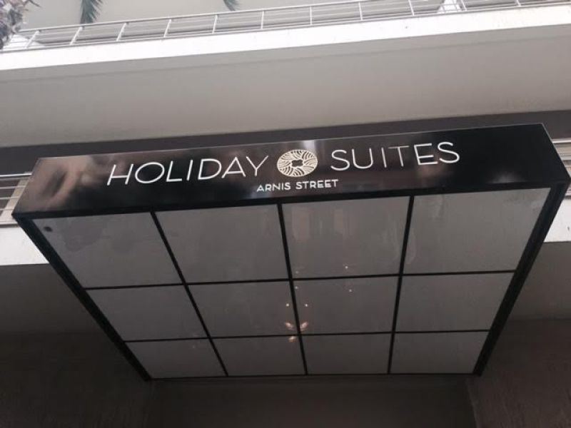 Holiday Suites Arnis Street:Ένα στολίδι της Αθήνας αποκτά νέα όψη