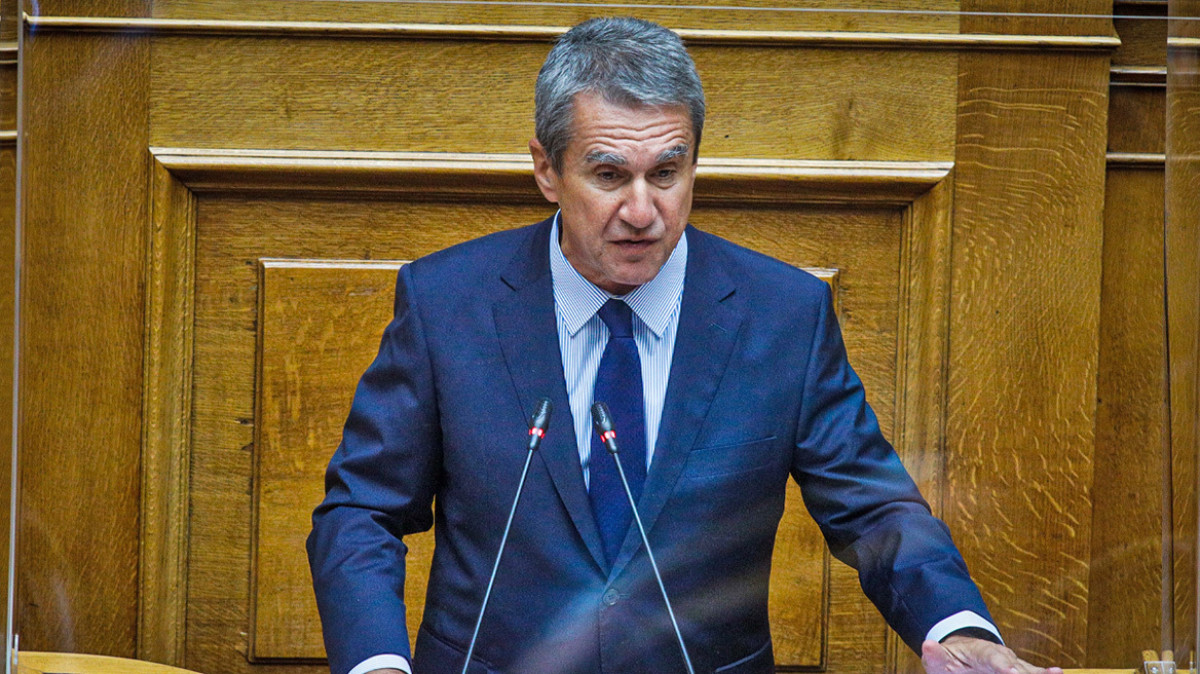 Ο Λοβέρδος έτοιμος για... επιστροφή- «Σφίγγα» για την ευρωβουλή