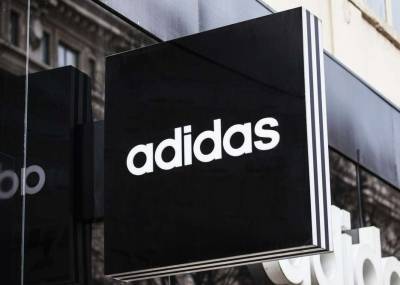 Η Adidas στρέφεται σε δάνειο τριών δισεκατομμυρίων ευρώ