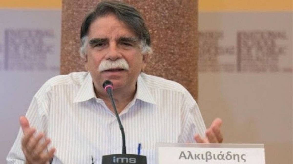 Βατόπουλος: Πιθανή η παράταση του γενικού lockdown
