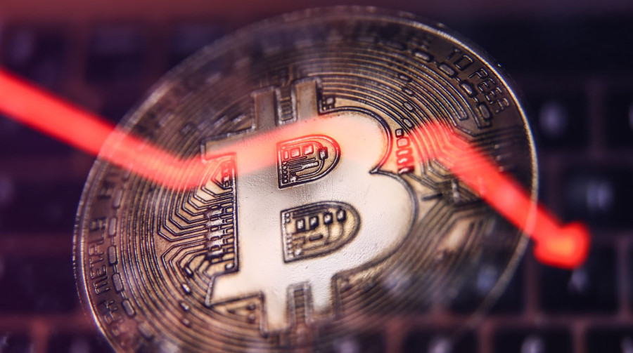 «Μαύρη» πρόβλεψη για το Bitcoin: Μπορεί να πέσει στα $14.000