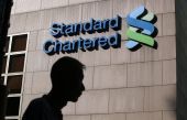 Standard Chartered: Κόβονται 15.000 θέσεις εργασίας έως το 2018