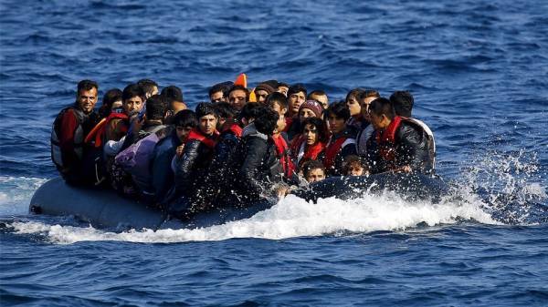 Μειώθηκε λόγω κακοκαιρίας η ροή προσφύγων-μεταναστών στα νησιά