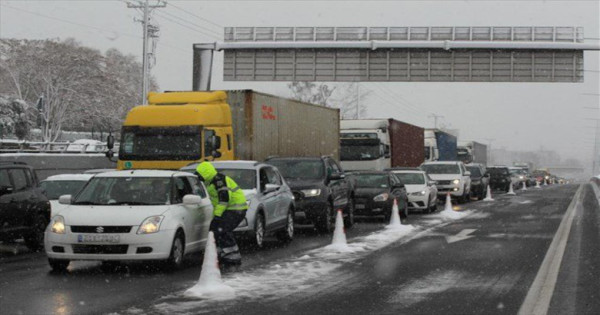 ΕΛΑΣ: Απαγόρευση κυκλοφορίας των φορτηγών άνω των 3,5 τόνων