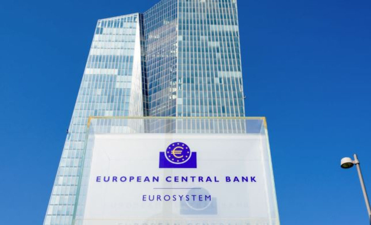 ΕΚΤ: Η επιβράδυνση στους μισθούς στην Ευρωζώνη, φέρνει μείωση επιτοκίων