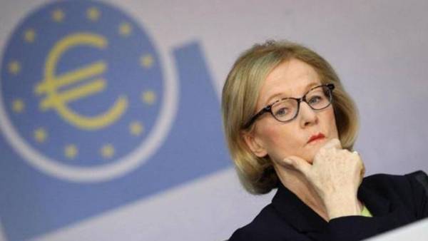 Νουί: Υπό επεξεργασία τo σχέδιο για την αντιμετώπιση των NPLs