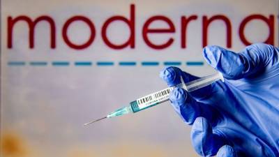 Moderna: Αποτελεσματικό το εμβόλιο στις έως τώρα μεταλλάξεις