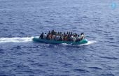 Προκαλούν οι Τούρκοι: Με ακταιωρό «συνοδεύουν» πρόσφυγες στην Ελλάδα