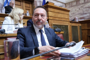 Έχουν πρόβλημα και με τον Στουρνάρα στο ΠΑΣΟΚ;