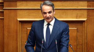 Το θεσμικό φιάσκο της κυβέρνησης στη Βουλή και τα διλήμματα του Μητσοτάκη