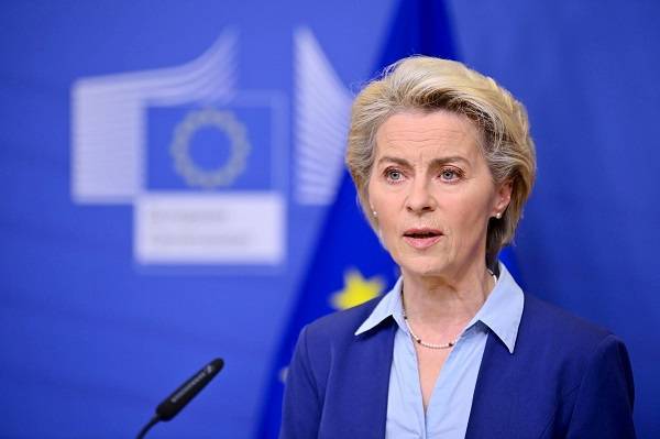 Φον ντερ Λάιεν: Η Ρωσία υπεύθυνη για την τρέχουσα κλιμάκωση