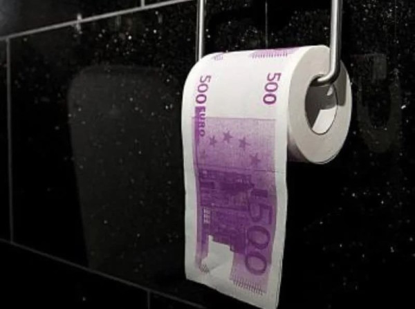 Ποια αξιολόγηση και πράσσειν άλογα; 500άρικα για όλους στο Δημόσιο
