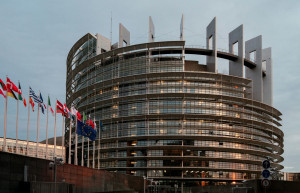 ReArm Europe: «Πράσινο φως» για ενίσχυση της στήριξης της ΕΕ στις επενδύσεις στον τομέα της άμυνας