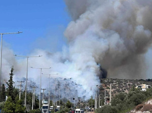 Οριοθετήθηκε η φωτιά στο Κίτσι Κορωπίου: Κυκλοφοριακές ρυθμίσεις - Εκκένωση μέσω 112