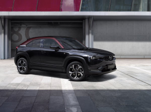 Η Mazda παρουσιάζει το MX-30 e-Skyactiv R-EV
