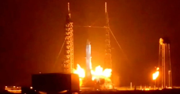 Πύραυλος της Blue Origin εξερράγη κατά τη διάρκεια δοκιμής στο έδαφος (video)