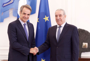 Συνάντηση Μητσοτάκη με τον αντιπρόεδρο της Παλαιστινιακής Αρχής – Η Μέση Ανατολή στο επίκεντρο