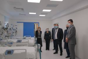 Εγκαίνια κλινών ΜΕΘ στο Νοσοκομείο Νίκαιας-Δωρεά Μαρινάκη, Φράγκου και ΙΟΝ