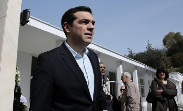 Τσίπρας: Να ευχηθούμε ότι η χώρα μας θα τα καταφέρει