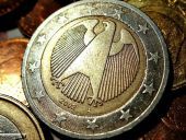 Οι Γερμανοί εμπιστεύονται το ευρώ