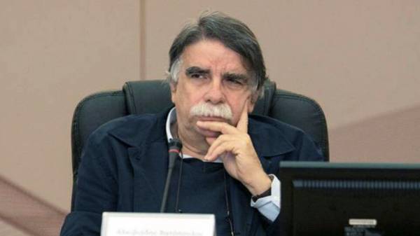 Βατόπουλος για δεύτερη δόση AstraZeneca: Η πιθανότητα θρόμβωσης παραμένει χαμηλή