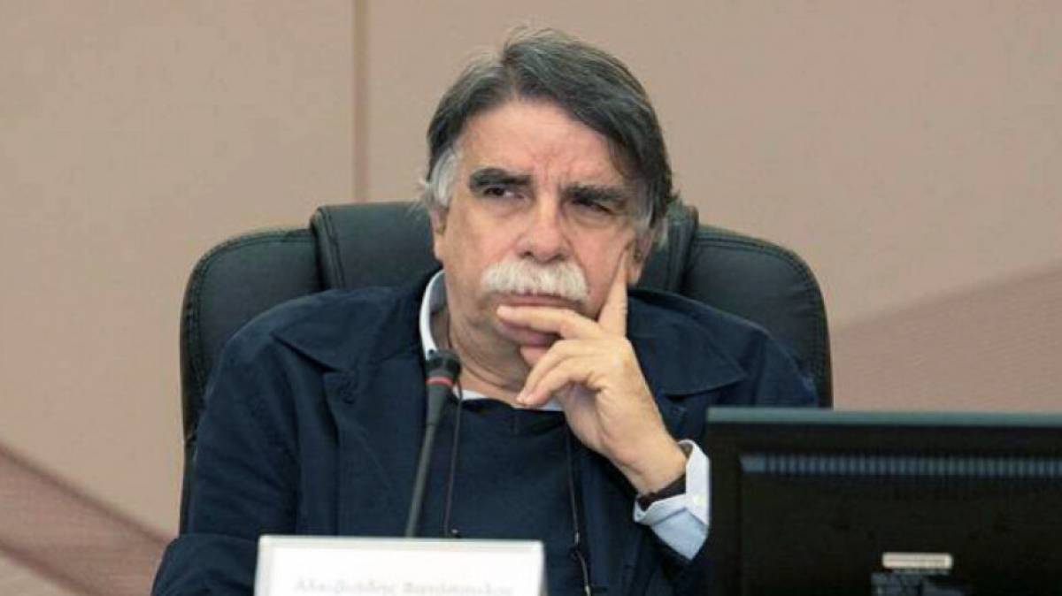 Βατόπουλος για δεύτερη δόση AstraZeneca: Η πιθανότητα θρόμβωσης παραμένει χαμηλή