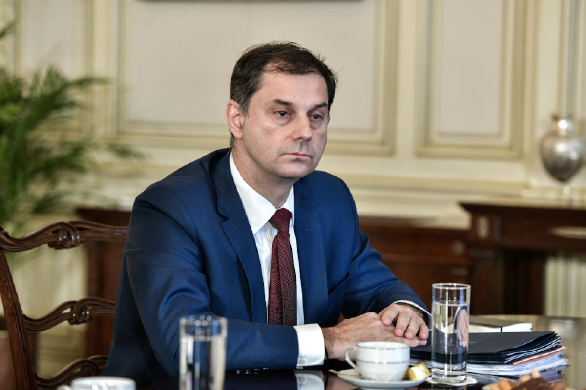 Θεοχάρης: Απορρίπτει τους ισχυρισμούς των δικηγόρων περί φοροκαταιγίδας