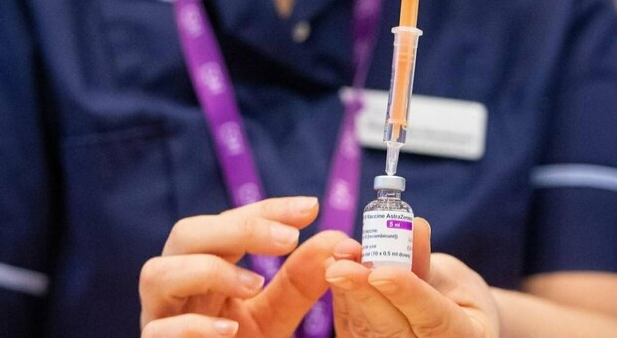 Ιταλία: Προχωρά τις νομικές ενέργειες κατά των Pfizer και AstraZeneca