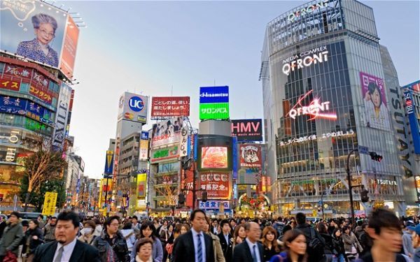 Επιβραδύνεται η αύξηση των μισθών στην Ιαπωνία