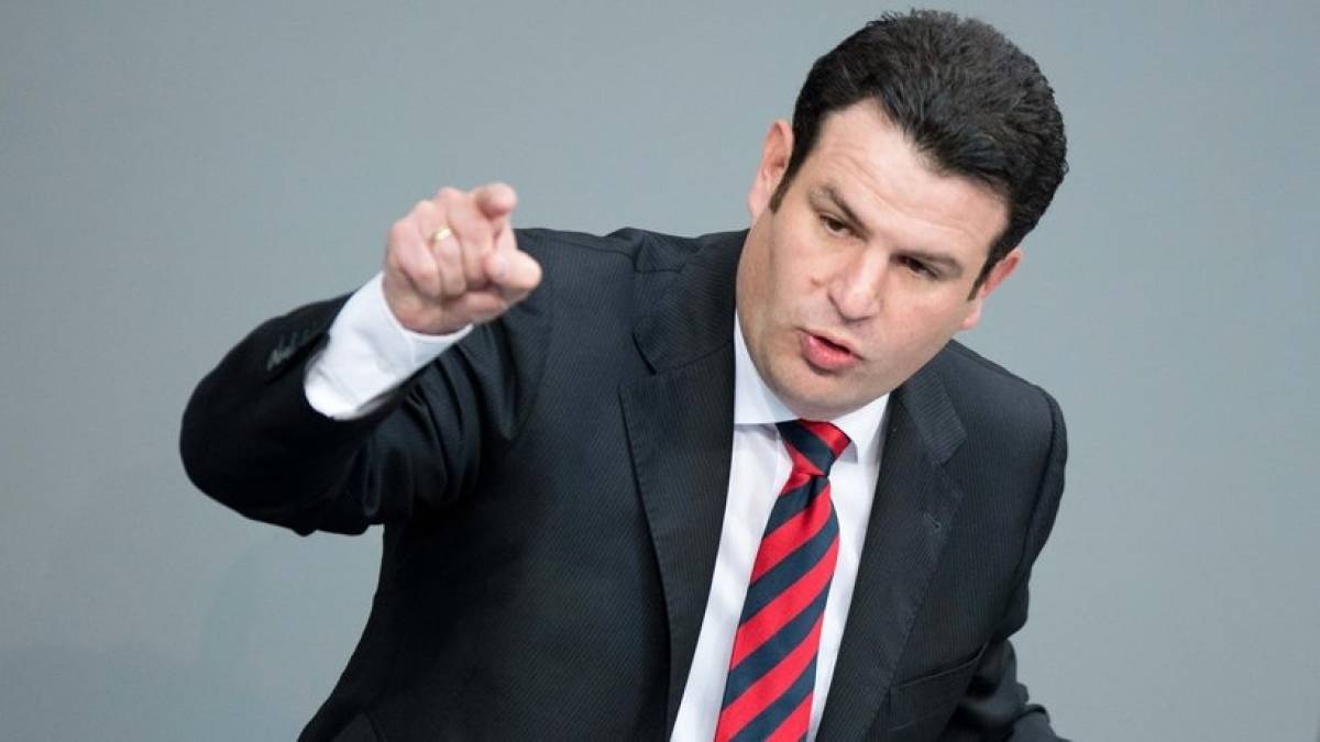 Στο 48% του μέσου μισθού οι γερμανικές συντάξεις