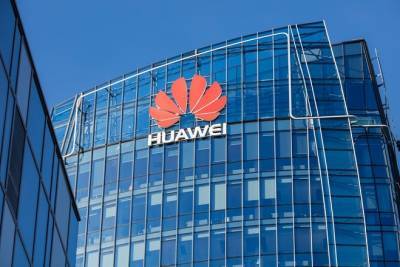 Huawei: Απαντά στις αμερικανικές πιέσεις λανσάροντας λειτουργικό σύστημα