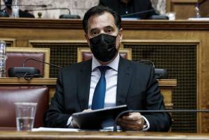 Γεωργιάδης: Υπάρχει τάση αποκλιμάκωσης- Περισσότερη χαλάρωση στο λιανεμπόριο εφόσον διατηρηθεί