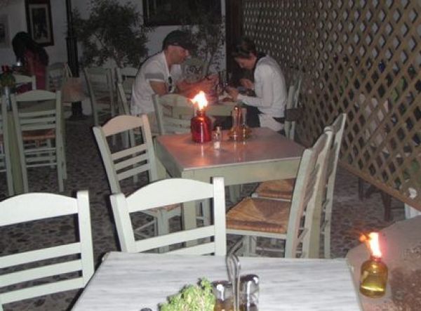 Αγώνας δρόμου για να "μαζευτεί" το θέμα της Σαντορίνης