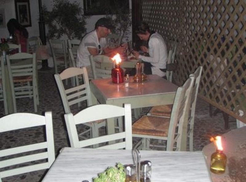 Αγώνας δρόμου για να "μαζευτεί" το θέμα της Σαντορίνης
