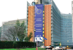 Κομισιόν: Θετικές αναφορές για την ελληνική συμφωνία στις συλλογικές συμβάσεις