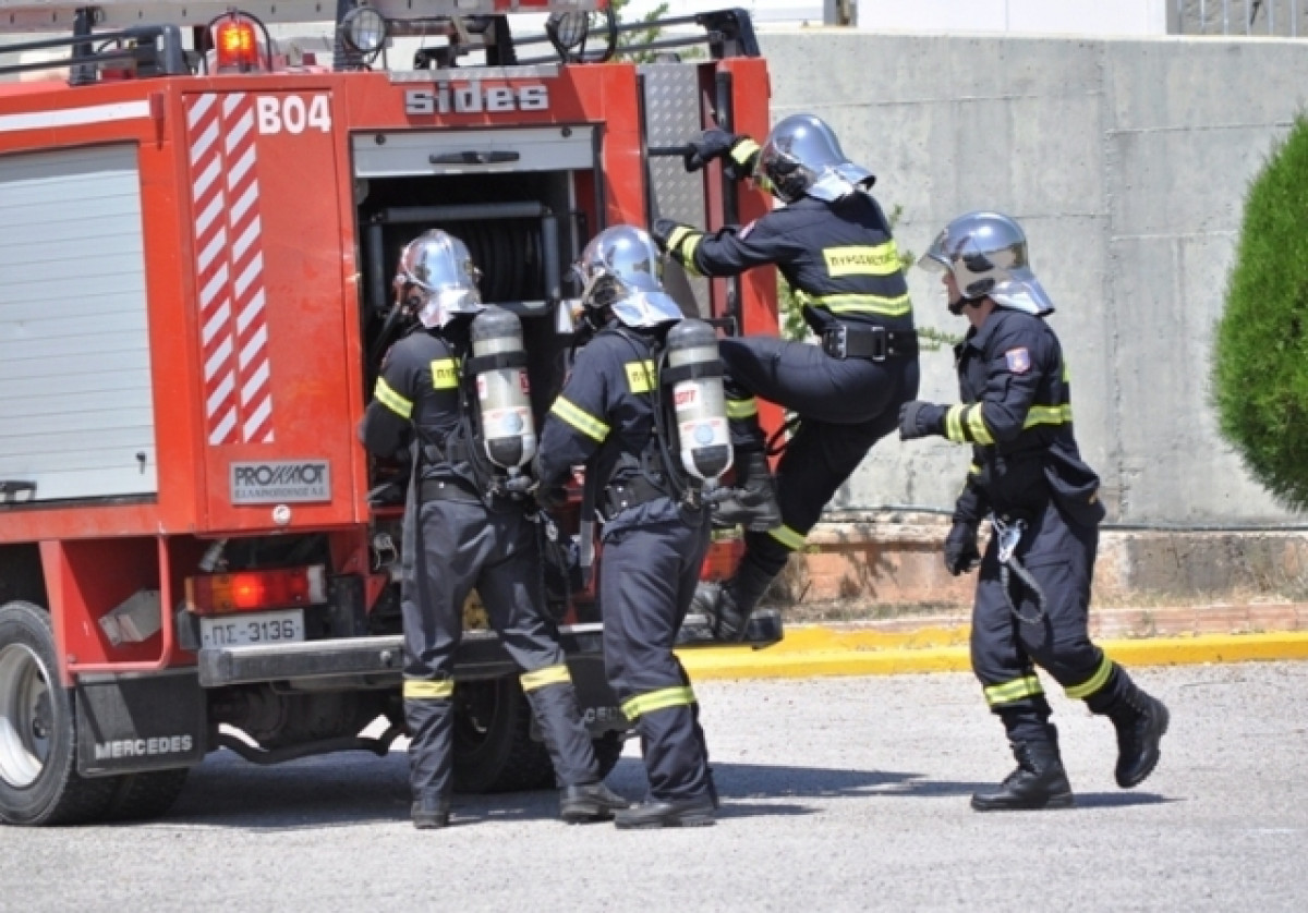 Εκτός ελέγχου τα δύο πύρινα μέτωπα στο Ρέθυμνο