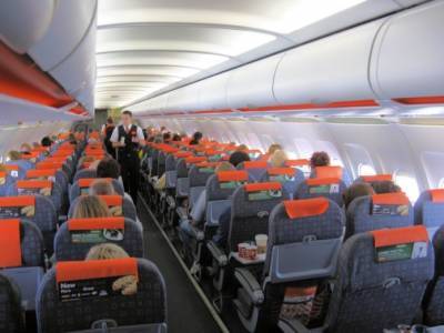 Πρόταση EasyJet: Τα μεσαία καθίσματα κενά στις πτήσεις-Διαφωνεί η Ryanair