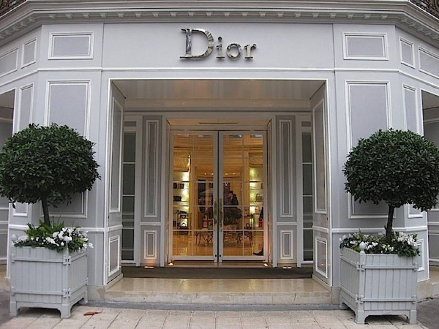 Dior:Αλλάζει την παρουσίαση της κολεξιόν του λόγω...κίτρινων γιλέκων