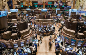 Rebound στη Wall Street μετά τη «βουτιά» του Dow Jones