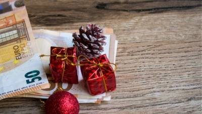 Υπόλοιπο Δώρου Χριστουγέννων: Πόσα προβλέπεται να λάβουν ακόμη οι εργαζόμενοι