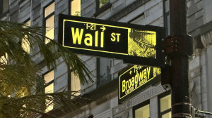 «Νευρικότητα» στη Wall Street λόγω της αβεβαιότητας για τη σύγκρουση στη Μέση Ανατολή