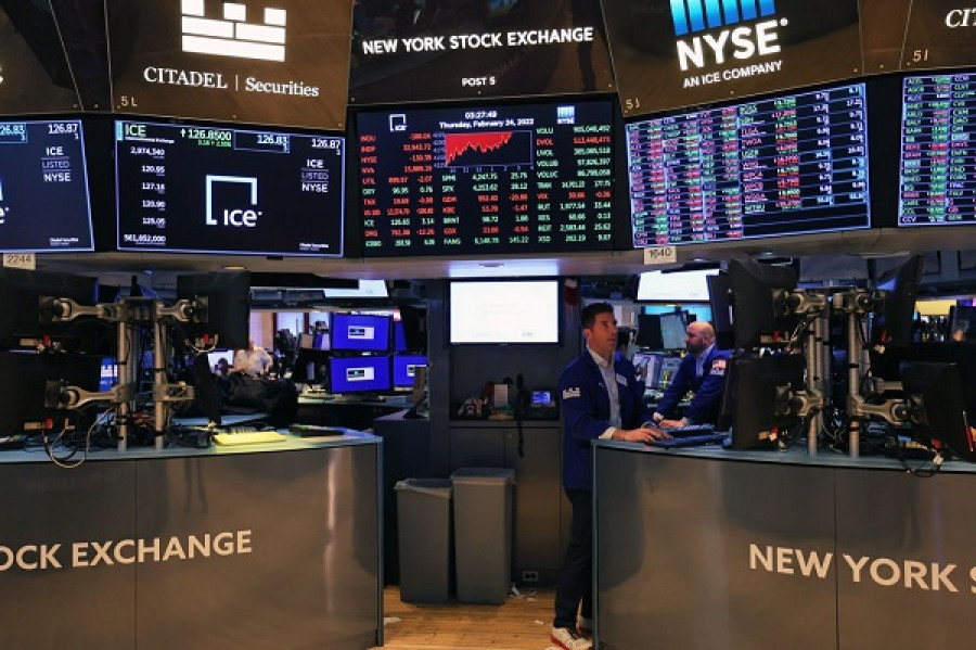 Wall Street: Απώλειες υπό το βάρος των «γερακιών» της Fed