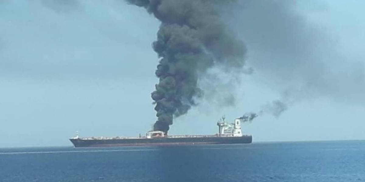 Κόλπος του Ομάν: Το ιαπωνικό τάνκερ μεταφέρεται στα Αραβικά Εμιράτα