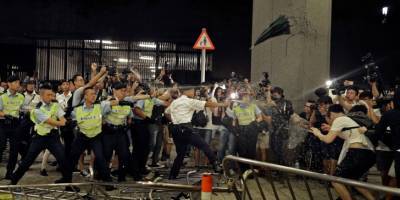 Χονγκ Κονγκ: Συγκρούσεις και συλλήψεις δεκάδων διαδηλωτών