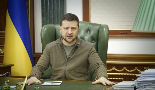 Ζελένσκι: Επέβαλε κυρώσεις στον Πούτιν και την ηγεσία της Ρωσίας