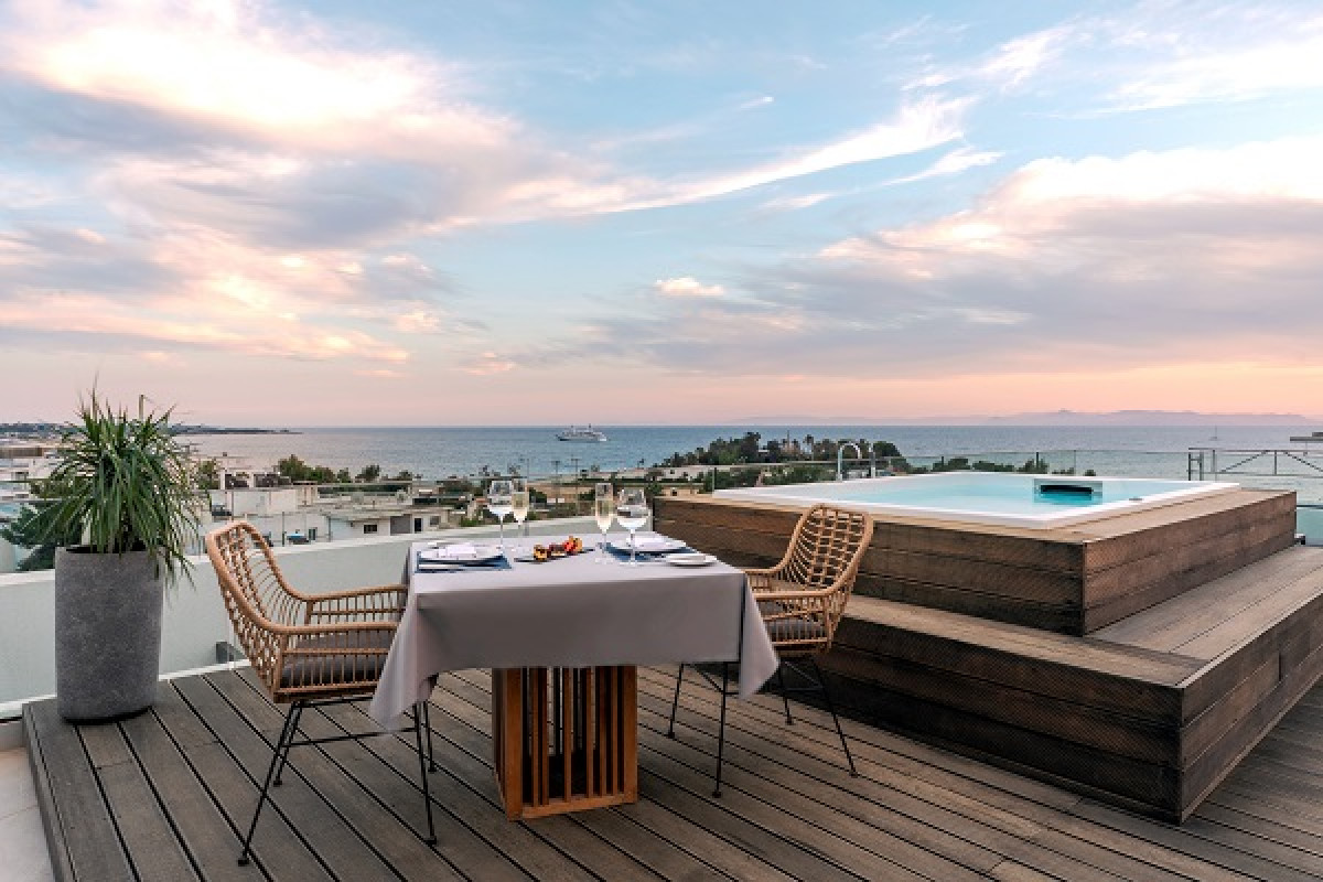 Υπό τη διαχείριση της SWOT Hospitality το Glyfada Riviera Hotel