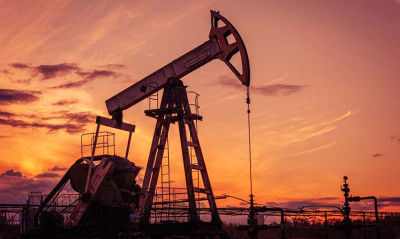 «Βουτιά» σχεδόν 2% για το πετρέλαιο-Πέφτει και το φυσικό αέριο