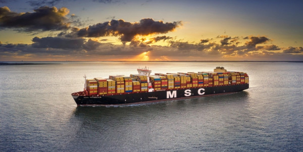 Μπορεί η MSC να «καταπιεί» τη Hapag-Lloyd;