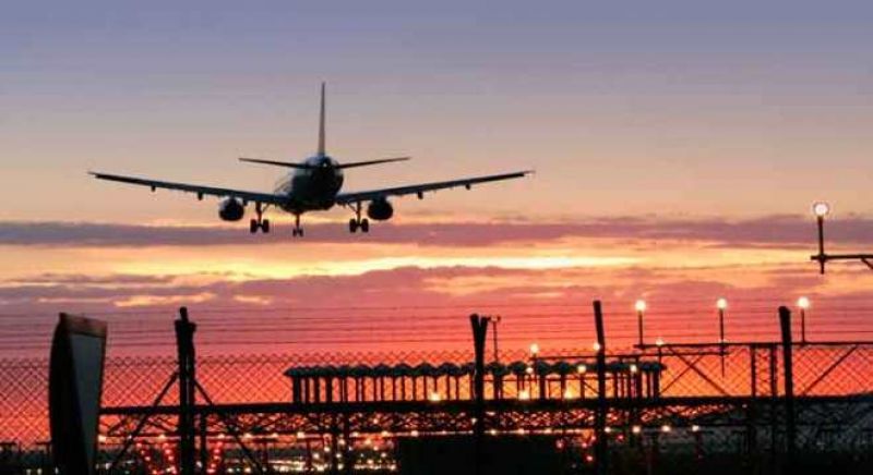 Αντιδρούν 29 βουλευτές του ΣΥΡΙΖΑ για τα αεροδρόμια