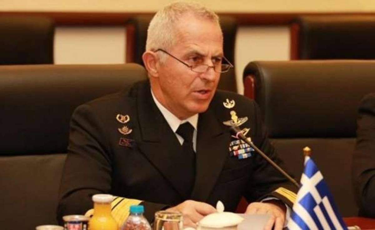 Το ΚΥΣΕΑ ανανέωσε τη θητεία του αρχηγού ΓΕΕΘΑ ναύαρχου Αποστολάκη